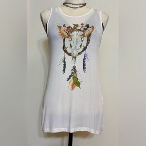 White Top with Cow Skull Dreamcatcher &
Lace Down the Back  SZ S